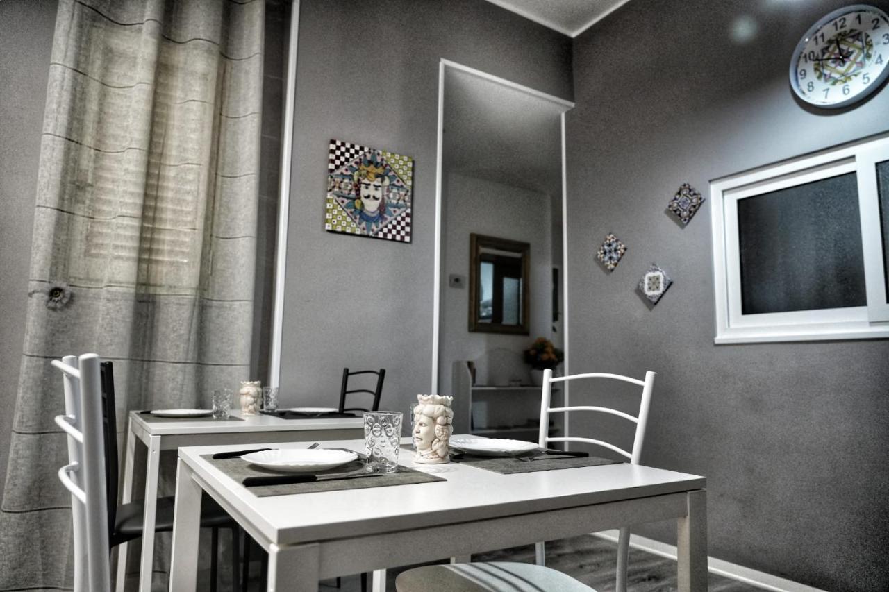 La Casa Del Moro - Al Politeama Acomodação com café da manhã Palermo Exterior foto