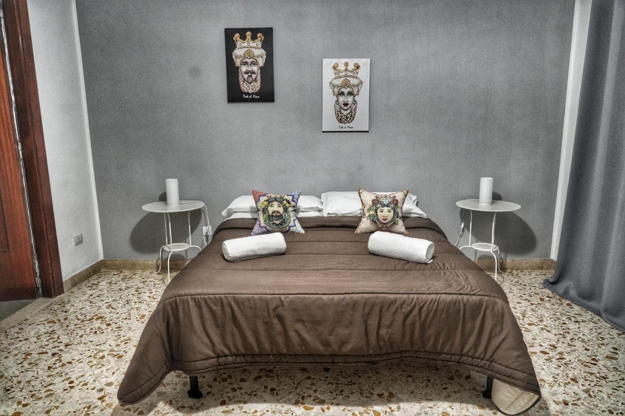 La Casa Del Moro - Al Politeama Acomodação com café da manhã Palermo Exterior foto