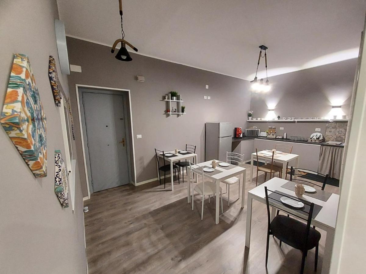 La Casa Del Moro - Al Politeama Acomodação com café da manhã Palermo Exterior foto